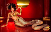 Cardi B sexy hết cỡ khi hóa Medusa