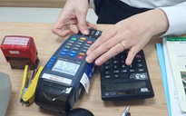 Ngân hàng phải ưu tiên xử lý trường hợp máy ATM nuốt thẻ của khách dịp Tết
