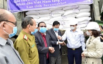 Việt Nam tặng 1.000 tấn gạo hỗ trợ Lào khắc phục thiên tai