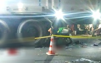 Nghi vấn 2 thanh niên say rượu tông xe máy vào ôtô tải chết thảm trong đêm