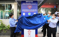 Báo Người Lao Động mở cây "ATM thực phẩm miễn phí" tại Hà Nội