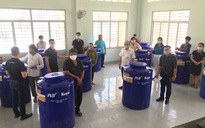 Tặng 50 bồn chứa nước cho người nghèo ở Bến Tre, Tiền Giang
