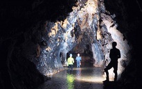 Quảng Bình phát hiện 12 hang động mới kỳ vĩ, nguyên sơ và chưa từng có dấu chân người