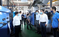 Chăm lo sức khỏe công nhân là bảo vệ sản xuất
