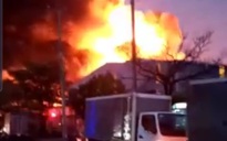 CLIP: Cháy lớn tại Công ty Đồng Xanh trong Khu công nghiệp Hạnh Phúc- Long An