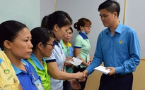 Lãnh đạo Tổng LĐLĐ Việt Nam thăm hỏi công nhân khó khăn