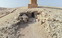 Đi giữa đường, "sụp hầm" vào mộ cổ kỳ lạ nhất thành phố xác ướp