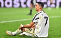 Ronaldo thừa nhận thất bại, xin “hứa” trở lại mùa sau