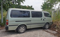 Một học sinh lớp 3 ở Hà Nội bị bỏ quên trên xe đưa đón