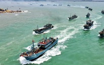 Tuần duyên Mỹ tuyên chiến với tàu cá Trung Quốc "săn mồi"