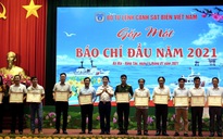 Báo Người Lao Động nhận bằng khen của Bộ Tư lệnh Cảnh sát biển Việt Nam