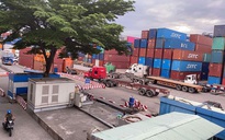 Khổ vì container tồn đọng ở cảng