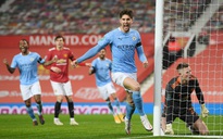 Lập cú đúp ở Old Trafford, Man City đoạt vé chung kết League Cup