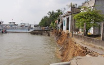Vĩnh Long: Sạt lở trưa mùng 3 Tết, 6 căn nhà sụp xuống sông