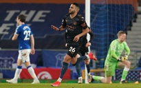 Hai siêu phẩm hạ Everton 3-1, Man City xây chắc ngôi đầu