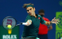 Federer thắng vất vả sau 405 ngày "treo vợt"