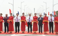 Thủ tướng Nguyễn Xuân Phúc dự lễ thông xe cầu Cửa Hội nối 2 tỉnh Nghệ An - Hà Tĩnh