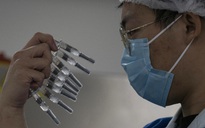 Nghịch lý "đắng lòng" của vắc-xin Covid-19 Trung Quốc