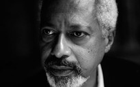 Tiểu thuyết gia gốc Phi đoạt giải Nobel Văn học 2021