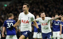 Tottenham ngược dòng hạ Leeds United, Conte có chiến thắng đầu tay