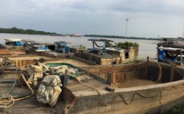 Bị phát hiện hút cát lậu trên sông Đồng Nai, "cát tặc" tháo chạy