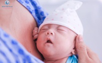 Kỳ tích cứu sống "bé tí hon" ra đời chỉ 600 g, phải thở máy