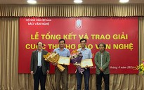 "Mẹ tôi chửi kẻ trộm" được trao giải: Cuộc thi thơ gây nhiều tranh cãi