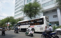 Cận cảnh xe khách trá hình, bãi giữ xe biến hình mãi trêu ngươi