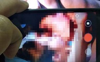 Gửi clip “nóng” cho người tình trẻ xem, người phụ nữ U50 liên tục bị tống tiền