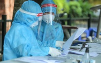 2 nữ công nhân xét nghiệm 3 lần mới có kết quả dương tính SARS-CoV-2