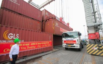 Gần 300 tấn nhu yếu phẩm ủng hộ người dân Thành phố Hồ Chí Minh đã đến Cảng Bến Nghé
