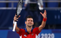 Olympic Tokyo 2020: Hạ tay vợt nước chủ nhà, Djokovic tiến gần đến danh hiệu Golden Slam
