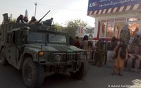 Taliban áp sát thủ đô Afghanistan, liên tục thả tội phạm