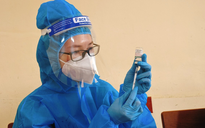 “Biệt đội cấp cứu 916” ở Cần Thơ tham gia tiêm vắc-xin ngừa Covid-19
