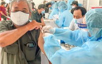 Đẩy nhanh tiêm vắc-xin ở TP HCM, Bình Dương