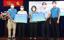 Trong 1 buổi chiều, TP HCM nhận gần 3 tỉ đồng ủng hộ công tác chống dịch Covid-19
