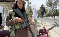 Taliban bị cáo buộc bắn chết nữ cảnh sát mang thai trước mặt gia đình