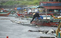 Vừa bị bão Conson "dập", Philippines lại nín thở chờ siêu bão Chanthu