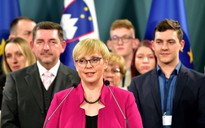 Luật sư của bà Melania Trump "hoá rồng" ở Slovenia