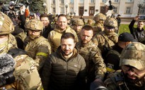Tổng thống Ukraine thăm TP Kherson, Nga lên tiếng