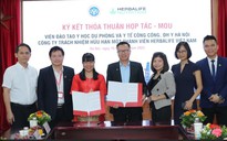 Herbalife Việt Nam trao học bổng cho 20 sinh viên, bác sĩ Đại học Y Hà Nội