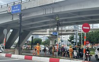 NÓNG: Cấm tất cả phương tiện lưu thông dưới dạ cầu vượt Nguyễn Hữu Cảnh