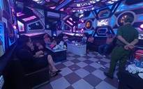 6 cô gái trẻ và nhiều thanh niên mở "tiệc" ma túy trong quán karaoke