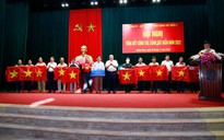 Tặng 1.000 lá cờ Tổ quốc cho ngư dân Quảng Nam