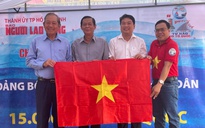 Trao tặng 15.000 lá cờ Tổ quốc và 100 triệu đồng học bổng tại Kiên Giang