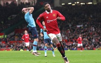 Báo chí Anh ngợi ca, fan Man United phát cuồng với pha ghi bàn của Rashford
