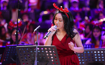 Mỹ Anh tươi trẻ trong đêm hòa nhạc giáng sinh