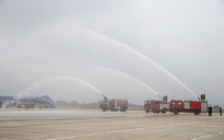 Cận cảnh diễn tập xử lý dầu tràn, cháy lớn, nhiều người bị thương tại sân bay Nội Bài