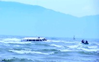 Canô chìm làm 17 người chết ở Cửa Đại: Gió giật cấp 5-6 vẫn cấp phép xuất bến?