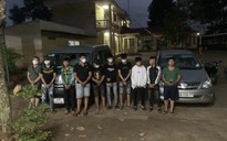 CLIP: Nhóm thanh niên tụ tập đua xe trong đêm bị CSGT Đồng Nai bắt giữ